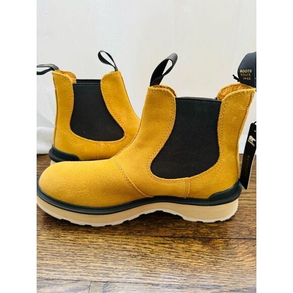Sorel NWOT Hi Line Chelsea Ankle Boots - Picture 8 of 11